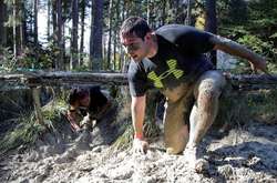 В Австралии экстремалы приняли участие в «Забеге диких кабанов»