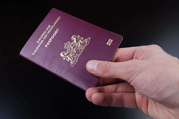 В Нидерландах выдан первый паспорт с указанием «нейтрального» пола