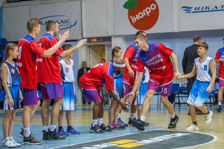 «Миколаїв» здобув першу перемогу у поточному сезоні Суперліги України з баскетболу
