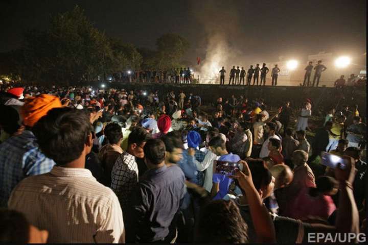 Жертвами залізничної катастрофи в Індії стали вже 59 людей