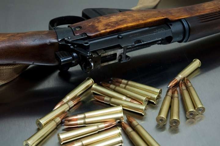 Поліція: в Україні за рік вдвічі збільшився незаконний збут зброї