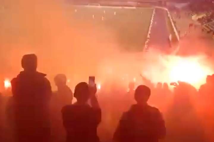 Неймовірно яскраве піро-шоу від фанатів київського «Динамо» (відео)