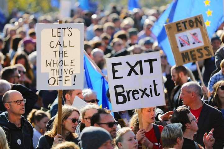 В столице Британии 700 тысяч человек вышли на акцию за повторный референдум по «Брекситу»