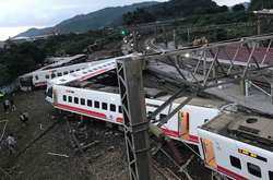 На момент катастрофи у вагонах поїзда перебувало понад 300 пасажирів