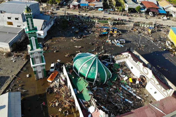 Индонезия оценила ущерб от землетрясения и цунами в $911 млн