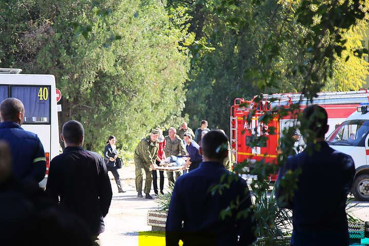 Четверо постраждалих під час бійні у Керчі знаходяться у вкрай важкому стані