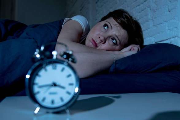 Медик рассказал, к каким болезням может привести поздний отход ко сну