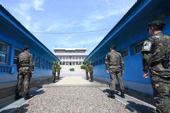 Сеул і Пхеньян домовилися відвести зброю з кордону