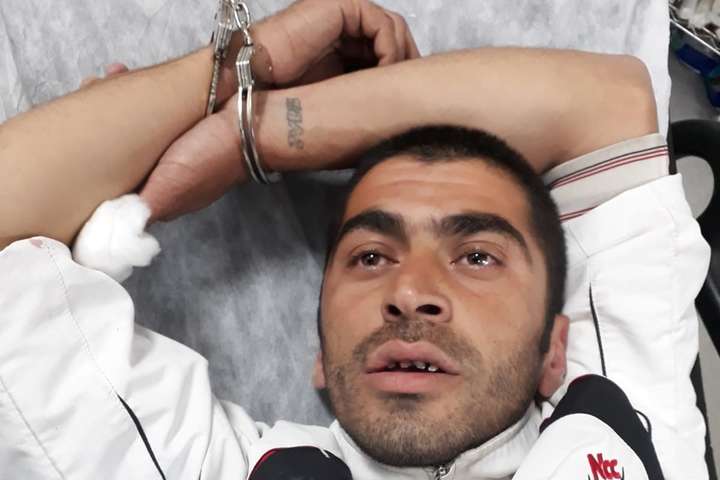 У Туреччині чоловік, який втік із в’язниці, напав з ножем на перехожих