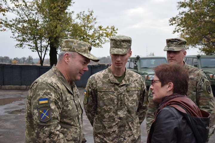 Командувач Об’єднаних сил зустрівся з послом США в Україні