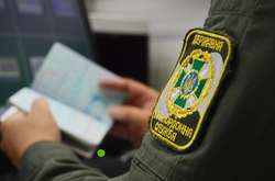 В аеропорту Одеси прикордонники виявили у двох іноземців підроблені документи