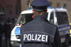 У Німеччині затримали українця, який ледве не «заморозив» нелегалів у авторефрижераторі