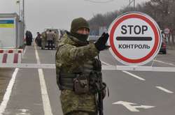 У пунктах пропуску на Донбасі застрягли 270 авто