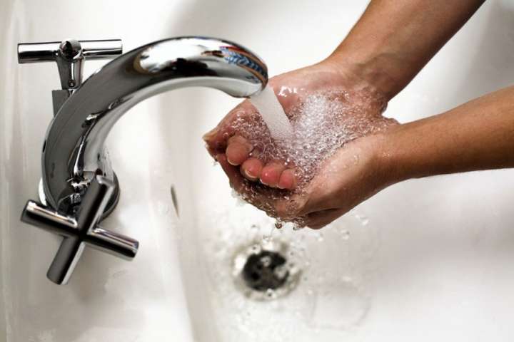 Жители Чернигова платят за горячую воду больше всех в стране - Минрегион