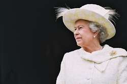 Королева Британии впервые публично прокомментировала «Брексит»