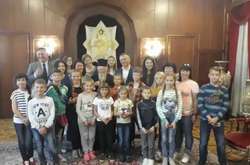 Патріарх Варфоломій зустрівся з дітьми загиблих на Донбасі українських бійців