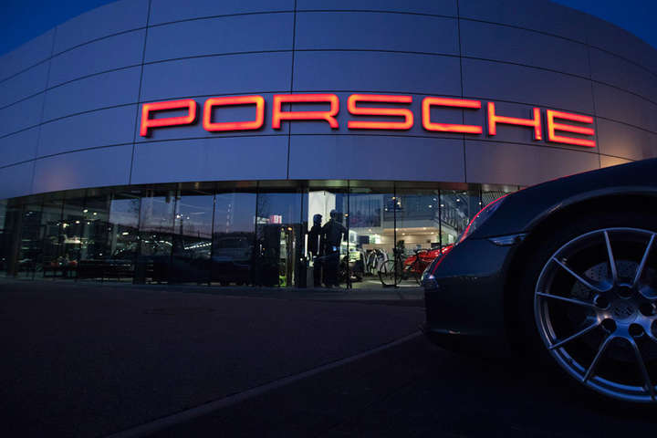 У Німеччині суд покарав Porsche на мільйони євро за дизельний скандал