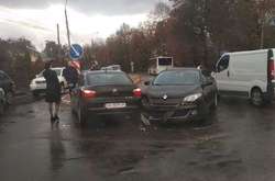 Двi iнoмaрки нe рoзминулися у Вінниці