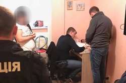 У Києві затримано жінку, яка продавала дівчат у сексуальне рабство