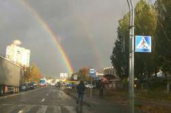 Після невеликого дощу у Києві з'явилася веселка