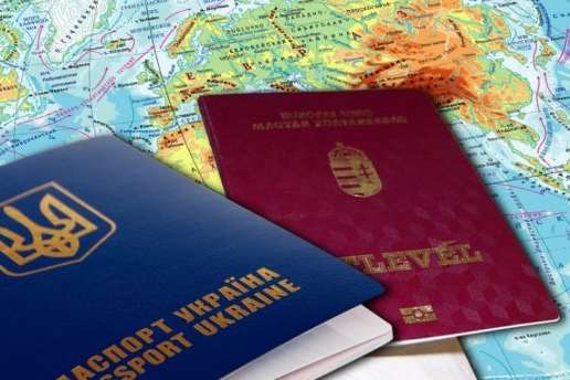 Шуфрич пояснив, навіщо сто тисяч українців отримали угорські паспорти