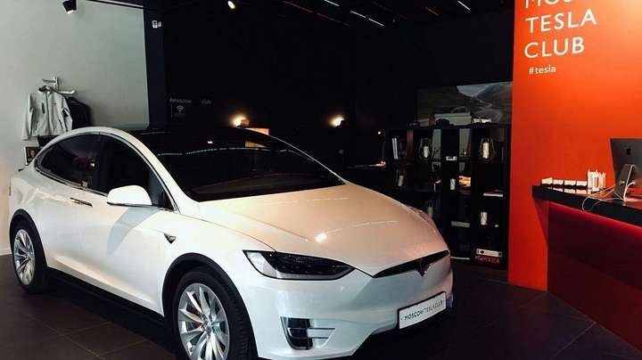 ФБР веде розслідування проти Tesla через новий автомобіль