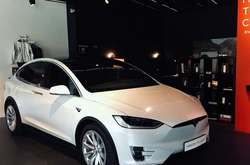 ФБР веде розслідування проти Tesla через новий автомобіль