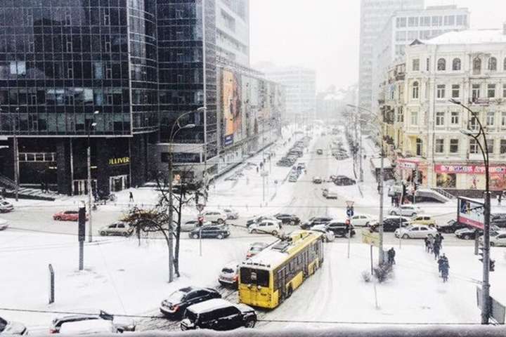Стало відомо, коли українцям чекати снігу