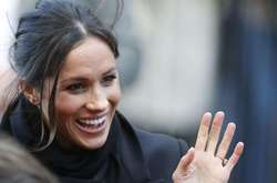 Меган Маркл выгуляла новый наряд за 13 тысяч долларов (фото)