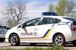 У Львові чоловік посеред вулиці порізав собі вени