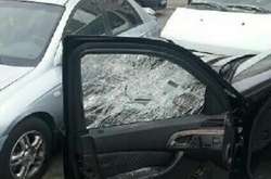 Квартирні крадії, тікаючи від поліції, розбили сім автівок 