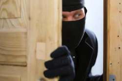 Домушники проникли в приміщення, зламавши замки