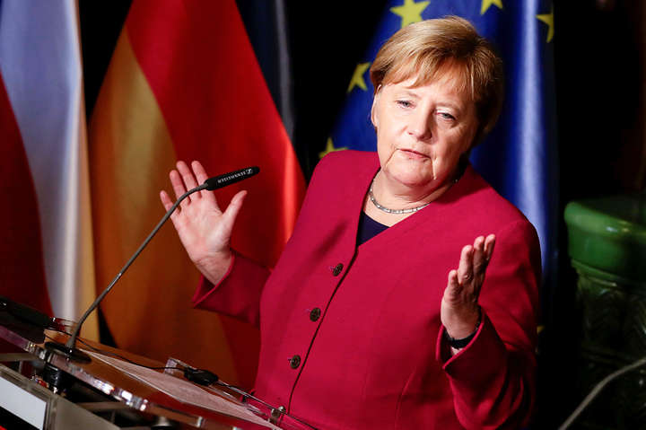 Меркель решила отказаться от поста главы партии ХДС