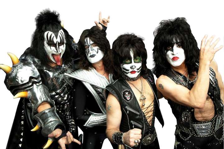 Музичний гурт «Kiss» виступить на НСК «Олімпійський» в прощальному турі