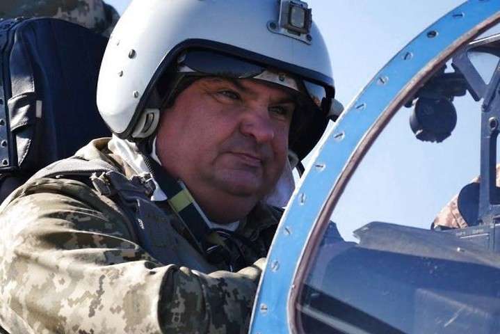 В Умані попрощалися з пілотом, який загинув у катастрофі Су-27