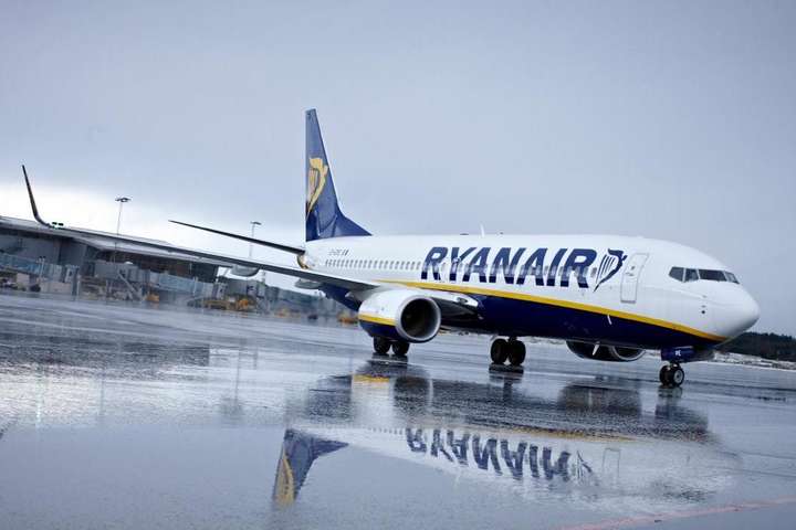 Лоукостер Ryanair почав літати зі Львова