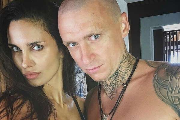 Хакери злили інтимні фотографії російського футболіста Мамаєва з дружиною