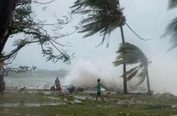 На Філіппінах евакуювали понад 10 тисяч осіб через ураган «Юту»