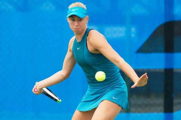 Лопатецька здобула вольову перемогу в першому колі турніру в Торонто