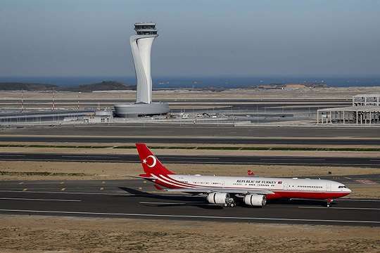 З нового стамбульського аеропорту вилетів перший рейс