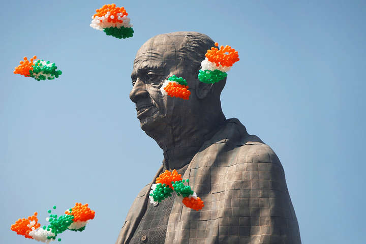 В Индии достроили самую высокую в мире статую