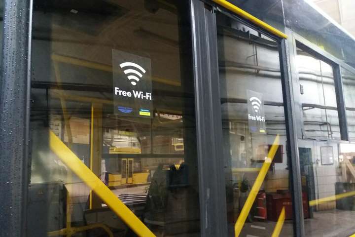 На великому форумі Кличко розповів про Wi-Fi у столичному транспорті