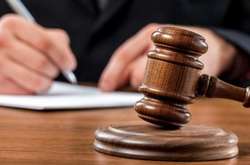 Суд погодився з доводами прокурора про наявність підстав для розірвання договору оренди землі