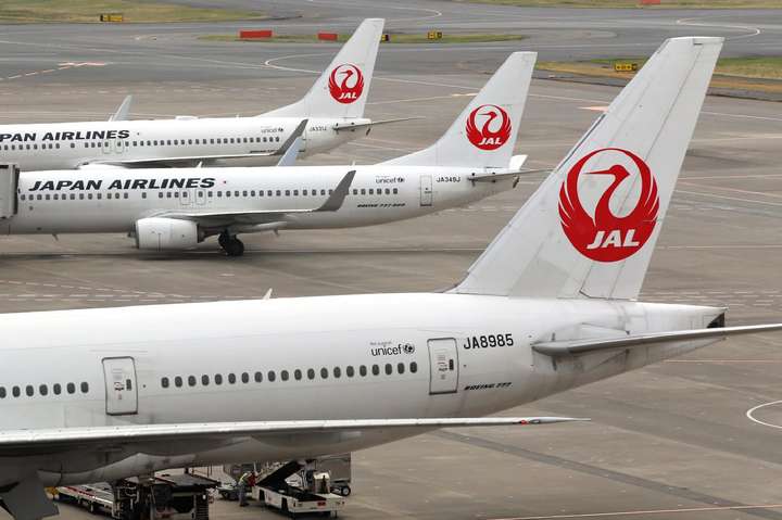 Пилота Japan Airlines сняли с рейса из-за алкогольного опьянения