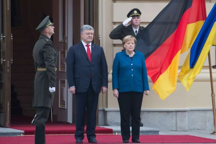 Меркель спрогнозировала, что будет с Минским процессом после ее заявления об уходе с поста канцлера