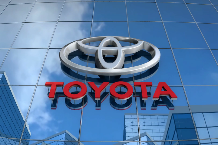 Toyota отзовет более 1,6 млн автомобилей из-за проблем с подушками безопасности
