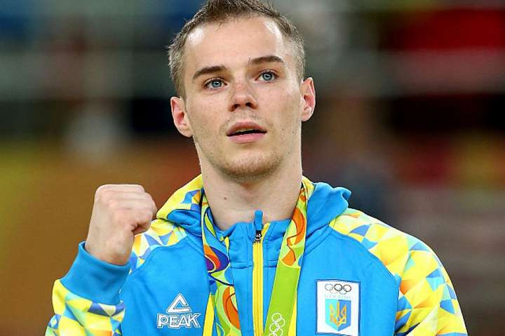 Олег Верняєв - Верняєв виграв срібло у вправах на брусах на чемпіонаті світу зі спортивної гімнастики