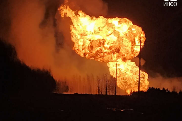 У Росії спалахнула масштабна пожежа на газпроводі
