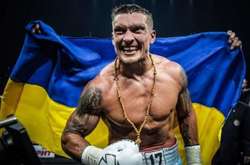 Усик відлетів до Манчестера на бій з Беллью