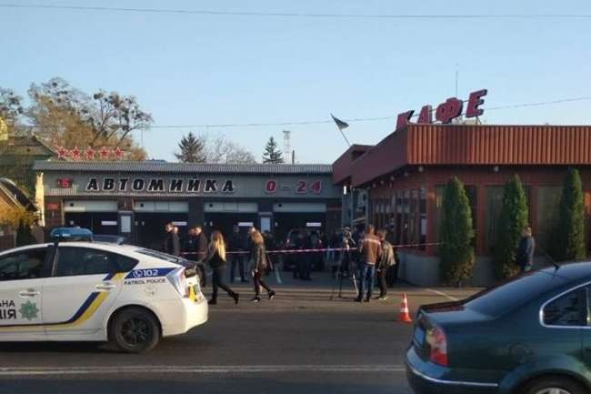 Внаслідок стрілянини на автомийці в Луцьку загинув чоловік
